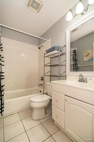602 Showplace Ct, Ballwin, MO 63021 photo 29