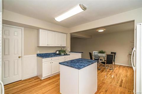 602 Showplace Ct, Ballwin, MO 63021 photo 13