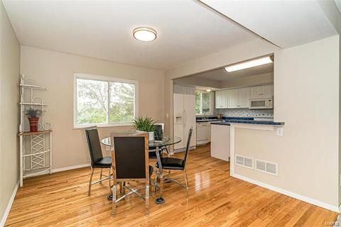 602 Showplace Ct, Ballwin, MO 63021 photo 8