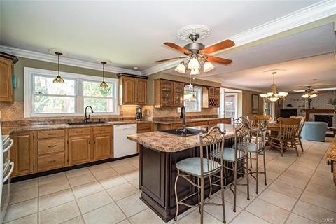 1515 Towne Dr, Ellisville, MO 63011 photo 9