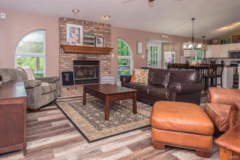 24 Forest Haven Ct, O'fallon, MO 63368 photo 4