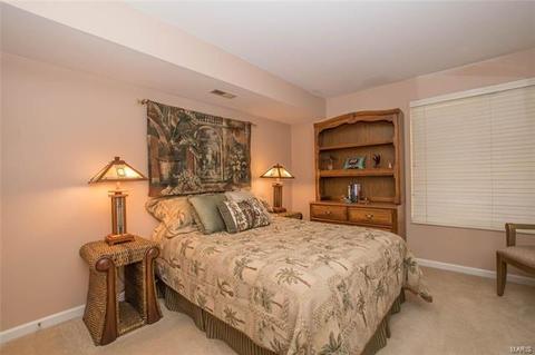 1708 Ridgeview Cir, Ballwin, MO 63021 photo 16