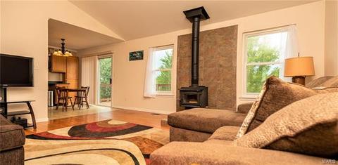 8 Alviston Ct, O'fallon, MO 63366 photo 2