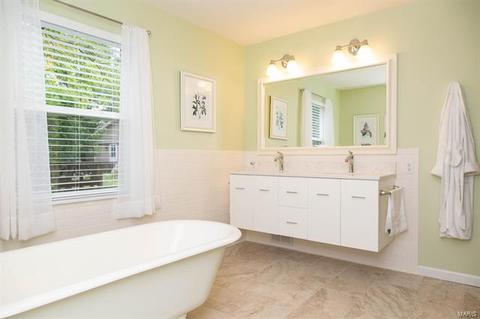 823 Wheelwright, Manchester, MO 63021 photo 28