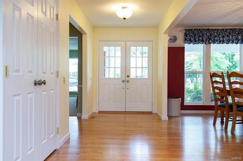 823 Wheelwright, Manchester, MO 63021 photo 3