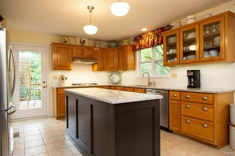 823 Wheelwright, Manchester, MO 63021 photo 18