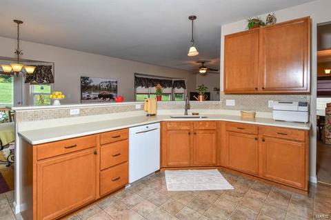 6572 Devonhurst Dr, Saint Louis, MO 63129 photo 24