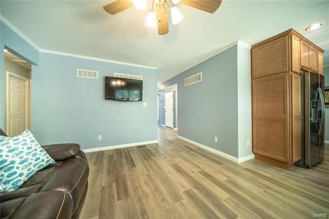 573 Golfwood Dr, Ballwin, MO 63021 photo 11