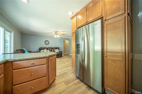 573 Golfwood Dr, Ballwin, MO 63021 photo 9