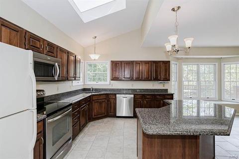 848 Heron Woods Dr, Ballwin, MO 63021 photo 15