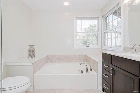848 Heron Woods Dr, Ballwin, MO 63021 photo 25