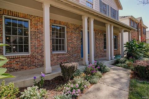 848 Heron Woods Dr, Ballwin, MO 63021 photo 2