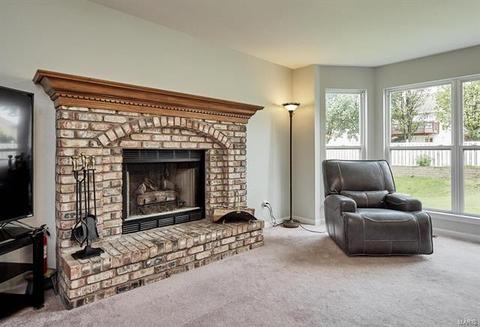 1377 Sunburst Dr, O'fallon, MO 63366 photo 7