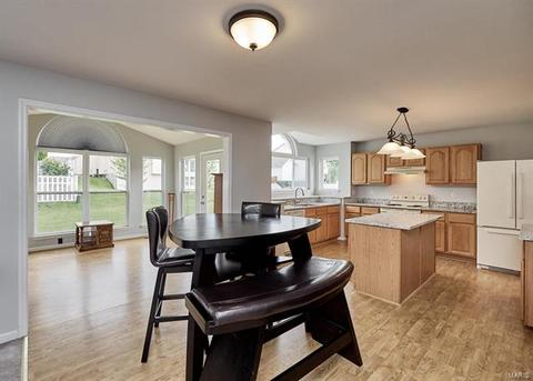 1377 Sunburst Dr, O'fallon, MO 63366 photo 15