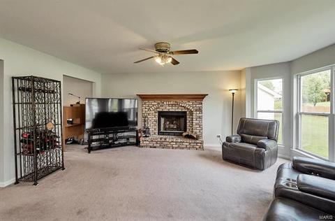 1377 Sunburst Dr, O'fallon, MO 63366 photo 11