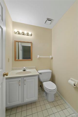 1515 Whispering Crk, Ballwin, MO 63021 photo 8