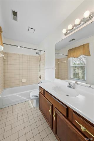 1515 Whispering Crk, Ballwin, MO 63021 photo 22
