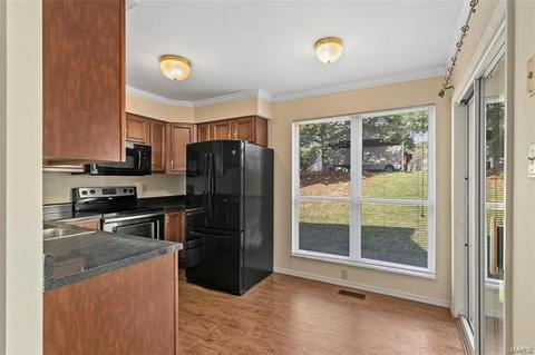 1515 Whispering Crk, Ballwin, MO 63021 photo 9