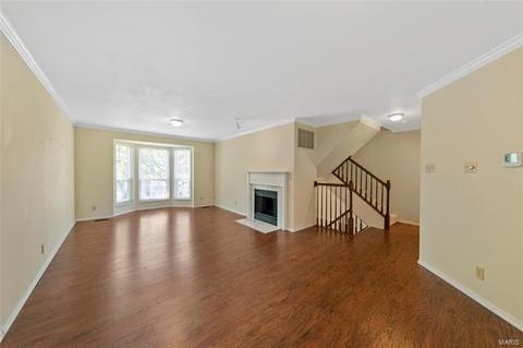 1515 Whispering Crk, Ballwin, MO 63021 photo 4