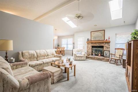 6 Cornwallis Ct, O'fallon, MO 63368 photo 3