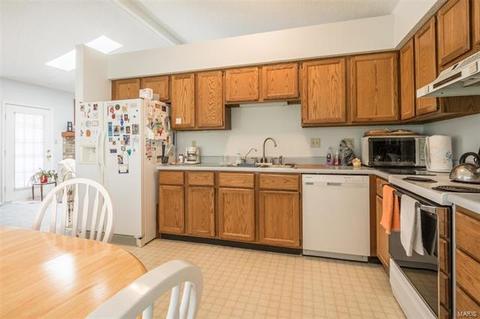 6 Cornwallis Ct, O'fallon, MO 63368 photo 9