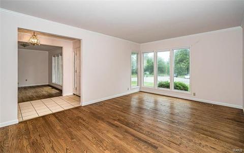 331 Greenbriar Ln, Ballwin, MO 63011 photo 5