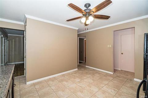 331 Greenbriar Ln, Ballwin, MO 63011 photo 14