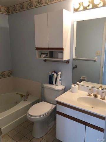 1808 Ridgeview Circle Dr, Ballwin, MO 63021 photo 5