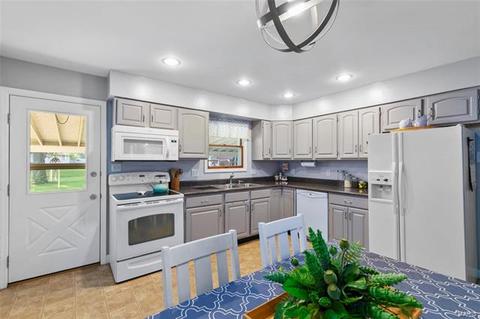 511 Westridge Dr, O'fallon, MO 63366 photo 5