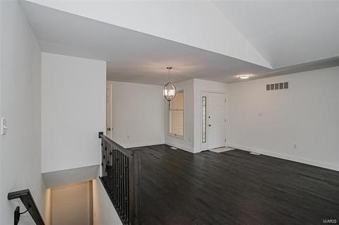 1826 Stone Canyon Cir, Manchester, MO 63021 photo 17