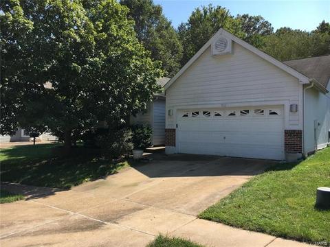 1812 Strawberry Ridge Dr, Ballwin, MO 63021 photo 1