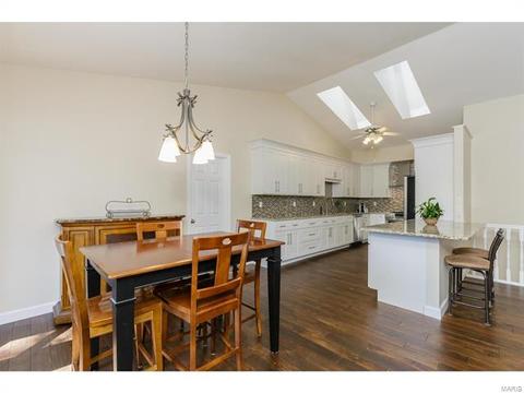 25 Amber Meadows Dr, O'fallon, MO 63366 photo 10