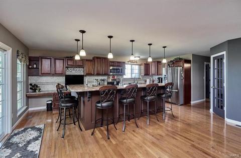 105 Eagle Creek Ct, O'fallon, MO 63368 photo 9
