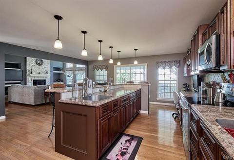 105 Eagle Creek Ct, O'fallon, MO 63368 photo 8