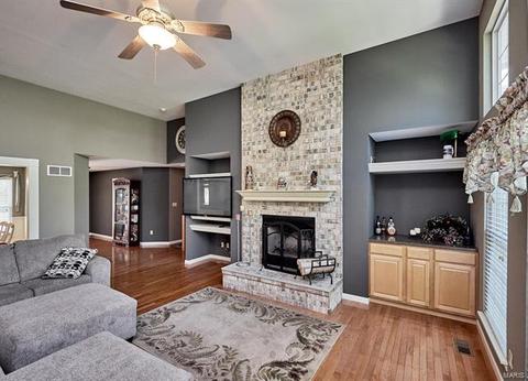 105 Eagle Creek Ct, O'fallon, MO 63368 photo 3