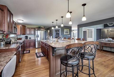 105 Eagle Creek Ct, O'fallon, MO 63368 photo 7