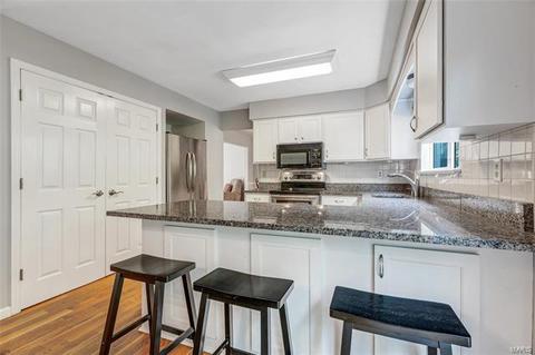 468 Lynwood Forest Dr, Manchester, MO 63021 photo 9