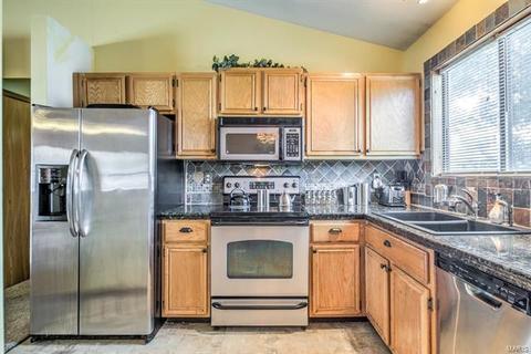 13 Mallard Pointe Dr, O'fallon, MO 63368 photo 10