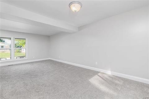 540 Charoak Dr, Ballwin, MO 63021 photo 4