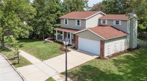 540 Charoak Dr, Ballwin, MO 63021 photo 1