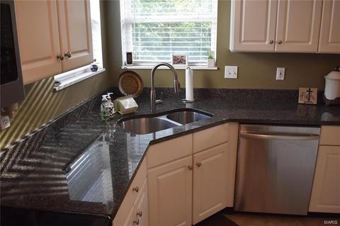 306 Abingdon Ct, O'fallon, MO 63368 photo 25