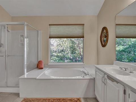1352 Richland Meadows Dr, Ballwin, MO 63021 photo 16