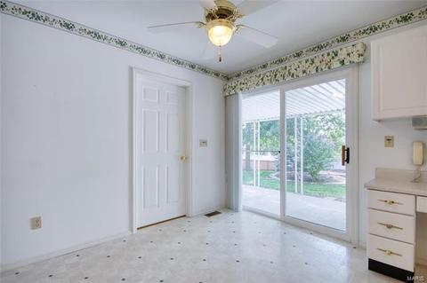 1446 Chambers Dr, O'fallon, MO 63366 photo 12