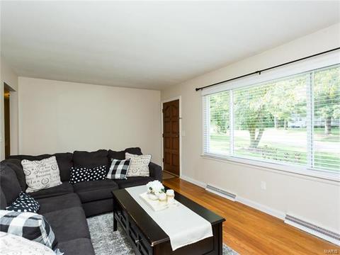 4 Hollywood Dr, O'fallon, MO 63366 photo 6
