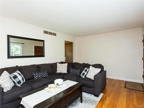 4 Hollywood Dr, O'fallon, MO 63366 photo 7