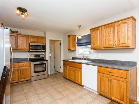 4 Hollywood Dr, O'fallon, MO 63366 photo 9