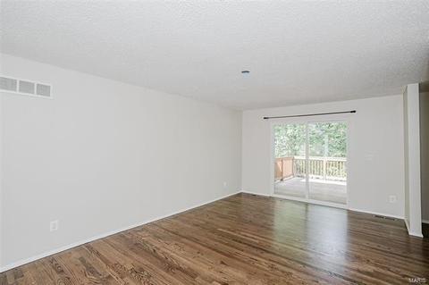 459 Maymont, Ballwin, MO 63011 photo 10