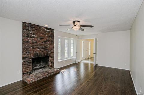 459 Maymont, Ballwin, MO 63011 photo 8