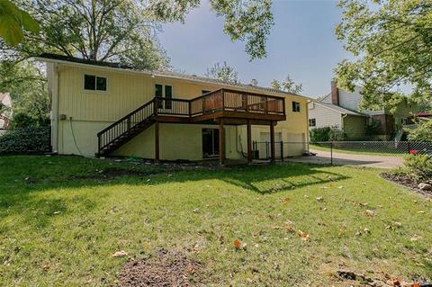 459 Maymont, Ballwin, MO 63011 photo 4