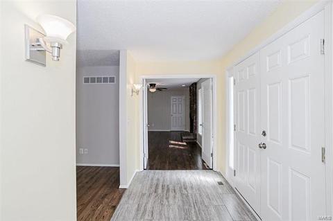 459 Maymont, Ballwin, MO 63011 photo 7